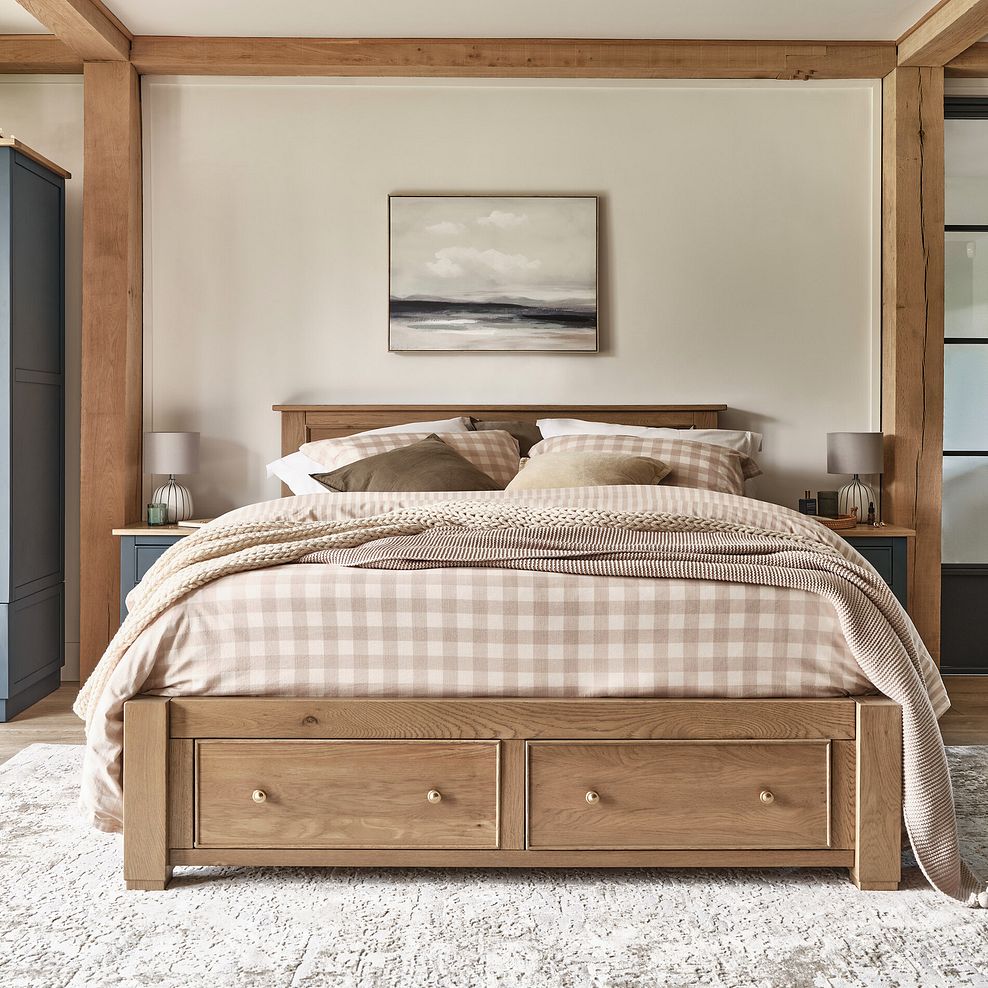 Richmond Smoked Oak Finish Storage King-size Bed 3